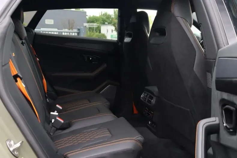 Lamborghini Urus din 2024 cu 3.900 km - oferta LAM120569 - foto 17