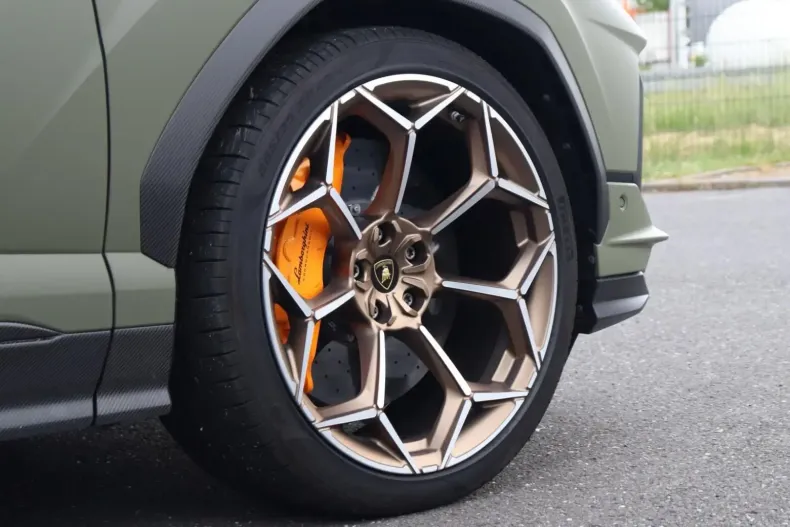 Lamborghini Urus din 2024 cu 3.900 km - oferta LAM120569 - foto 19