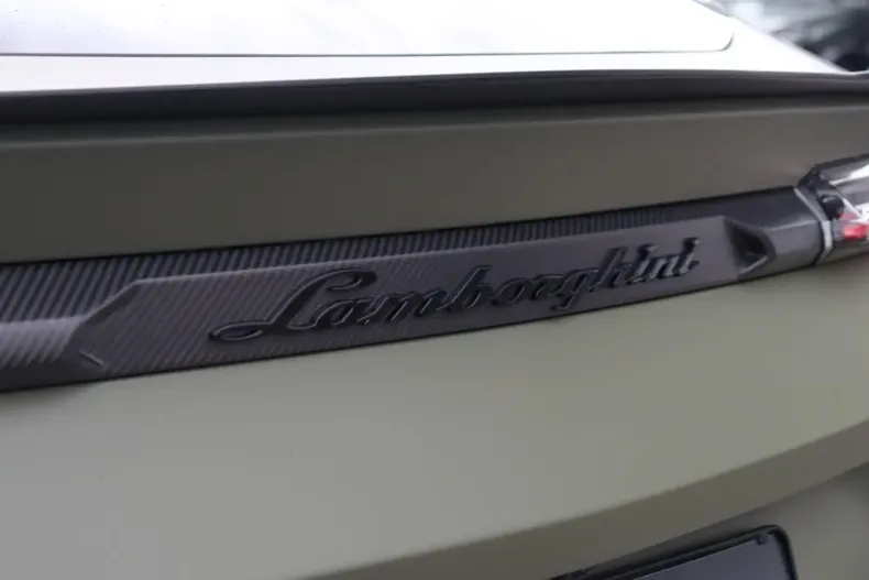 Lamborghini Urus din 2024 cu 3.900 km - oferta LAM120569 - foto 24