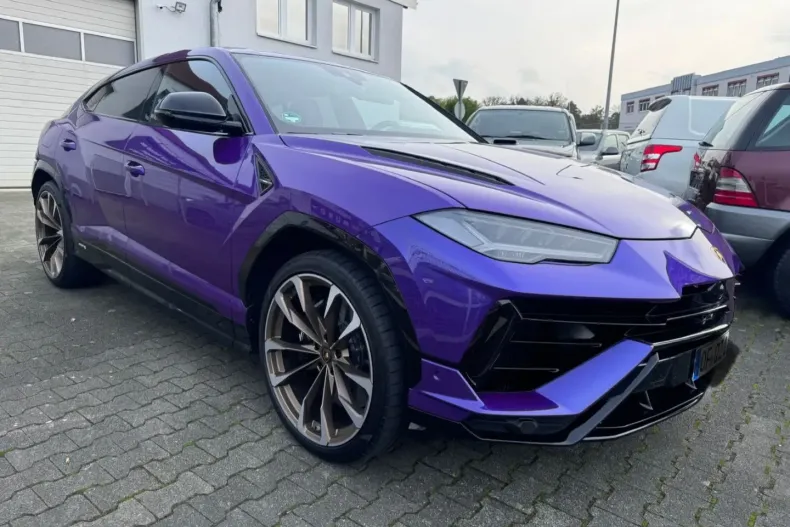 Lamborghini Urus din 2024 cu 5.900 km - oferta LAM120579 - foto 1