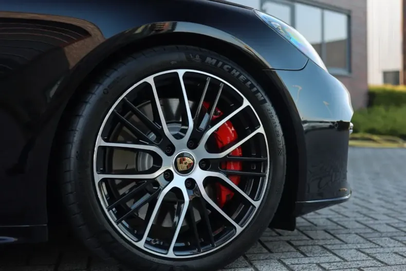 Porsche Panamera din 2023 cu 92.100 km - oferta POR120581 - foto 3