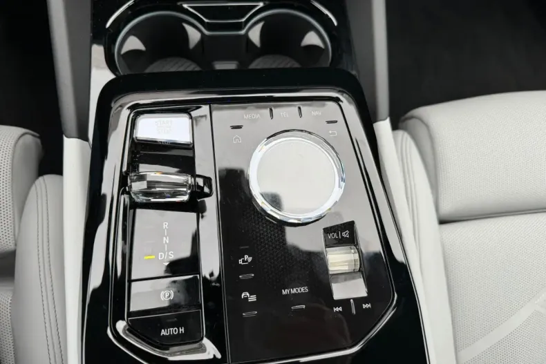 BMW 520 din 2023 cu 7.500 km - oferta BMW120584 - foto 9