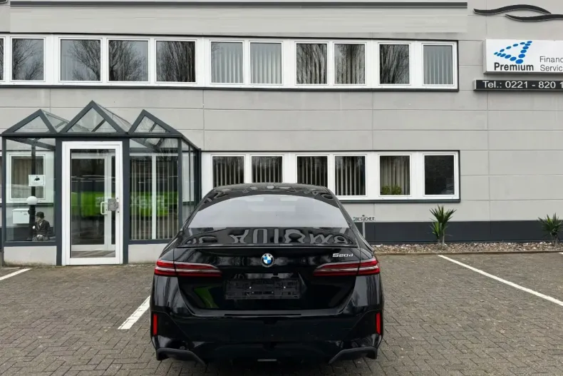 BMW 520 din 2023 cu 7.500 km - oferta BMW120584 - foto 15