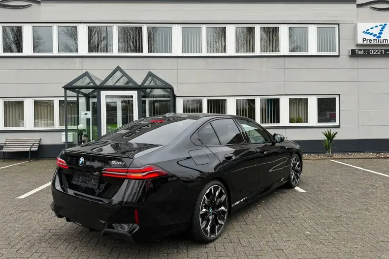 BMW 520 din 2023 cu 7.500 km - oferta BMW120584 - foto 29