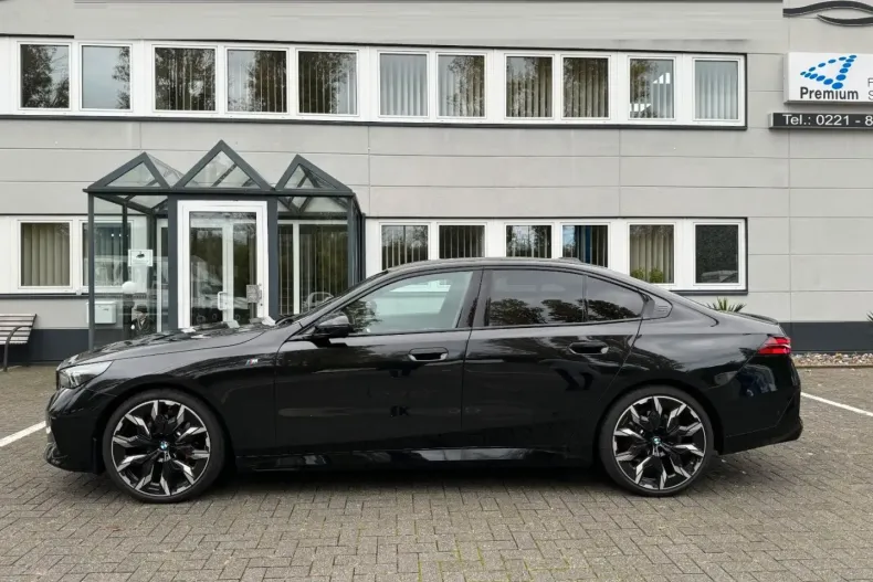 BMW 520 din 2023 cu 7.500 km - oferta BMW120584 - foto 32