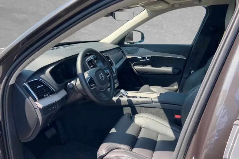 Volvo XC90 din 2024 cu 24.000 km - oferta VOL120585 - foto 3