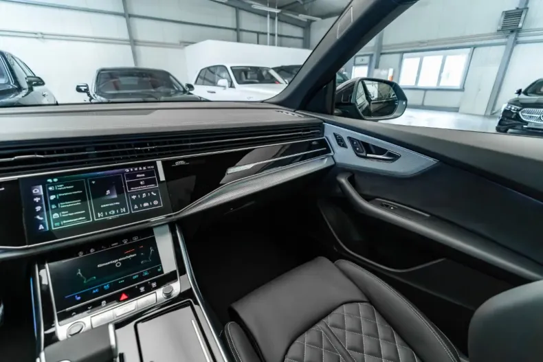 Audi Q8 din 2025 cu 1.500 km - oferta AUD120591 - foto 8
