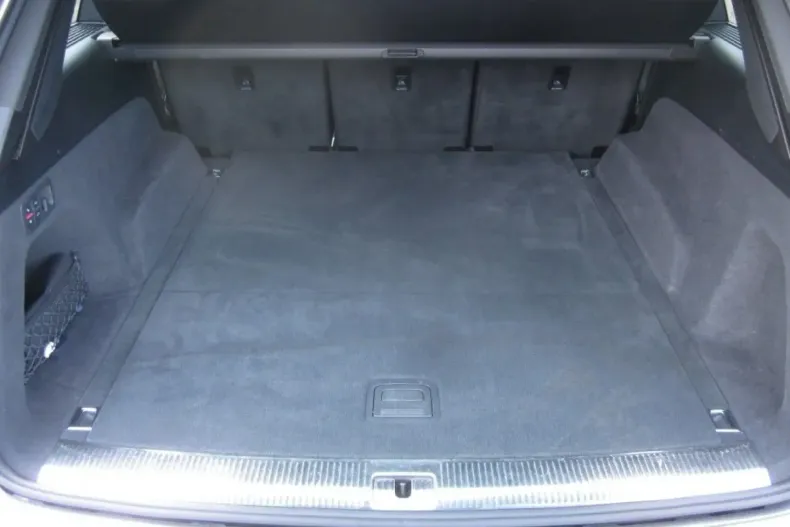 Audi Q7 din 2020 cu 85.111 km - oferta AUD120595 - foto 13