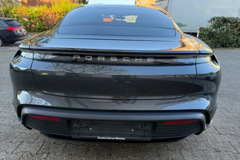 Porsche Taycan din 2020 cu 72.827 km - oferta POR120597 - foto 6