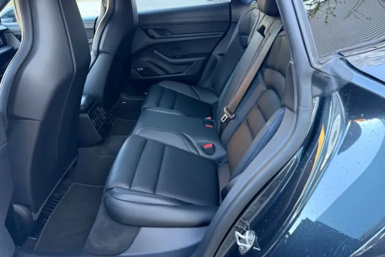 Porsche Taycan din 2020 cu 72.827 km - oferta POR120597 - foto 11