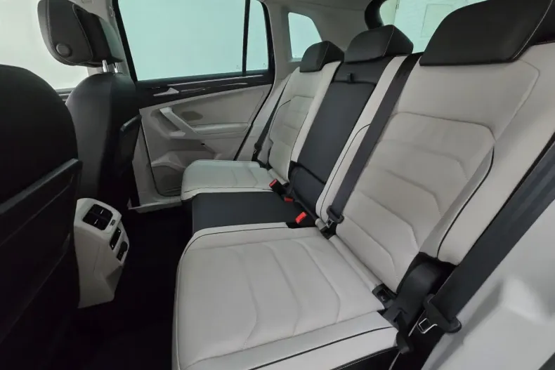 Volkswagen Tiguan din 2020 cu 65.990 km - oferta VOL120601 - foto 10