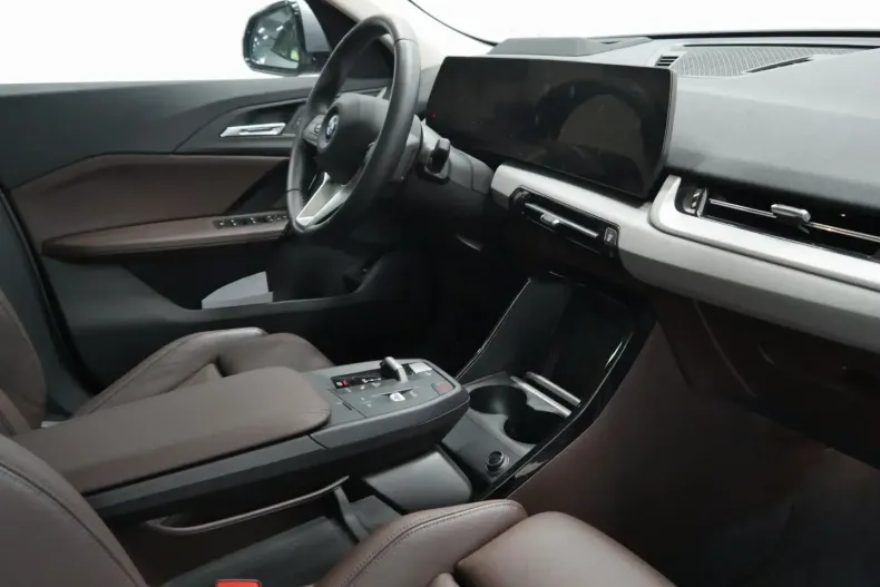 BMW iX2 din 2024 cu 15.900 km - oferta BMW120608 - foto 3