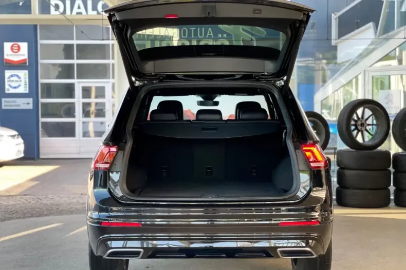 Volkswagen Tiguan Allspace din 2020 cu 84.334 km - oferta VOL120610 - foto 46