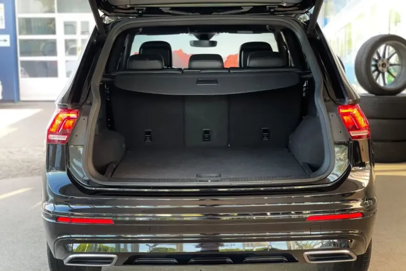 Volkswagen Tiguan Allspace din 2020 cu 84.334 km - oferta VOL120610 - foto 48