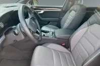 Volkswagen Touareg din 2023 cu 11.017 km - oferta VOL120611 - foto 9