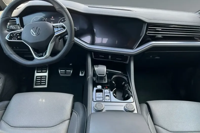 Volkswagen Touareg din 2023 cu 11.017 km - oferta VOL120611 - foto 10