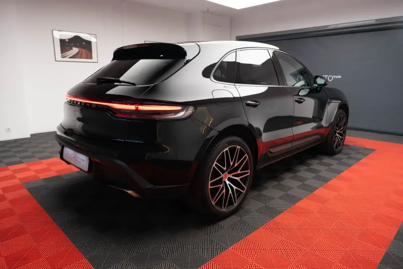Porsche Macan din 2023 cu 25.500 km - oferta POR120612 - foto 3