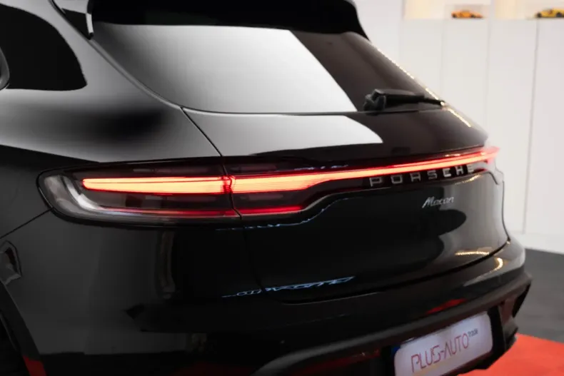 Porsche Macan din 2023 cu 25.500 km - oferta POR120612 - foto 13