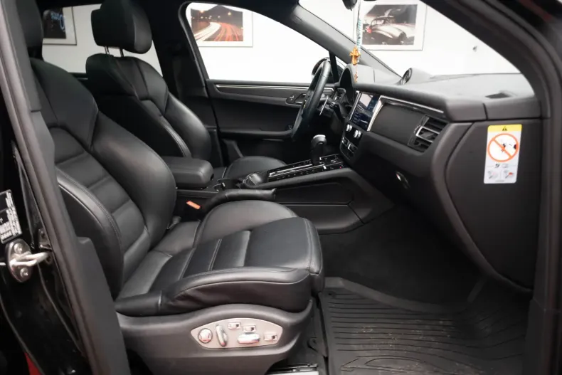 Porsche Macan din 2023 cu 25.500 km - oferta POR120612 - foto 27