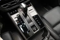 Porsche Macan din 2023 cu 25.500 km - oferta POR120612 - foto 32