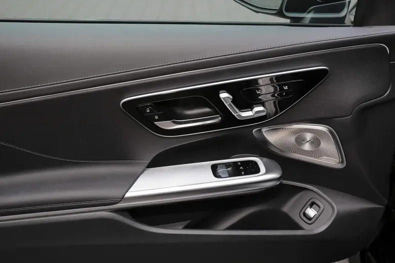 Mercedes-Benz CLE 300 din 2024 cu 23.500 km - oferta MER120634 - foto 12