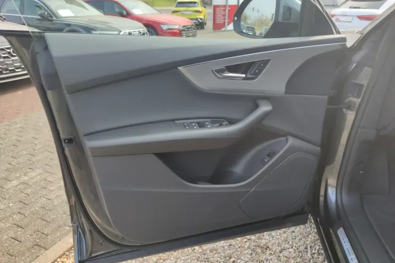 Audi Q8 din 2021 cu 54.100 km - oferta AUD120635 - foto 9