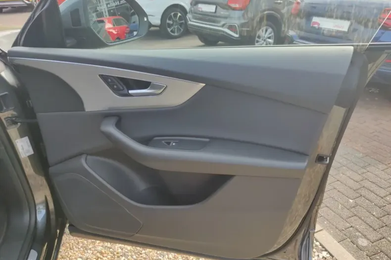 Audi Q8 din 2021 cu 54.100 km - oferta AUD120635 - foto 17