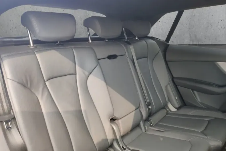 Audi Q8 din 2021 cu 54.100 km - oferta AUD120635 - foto 18