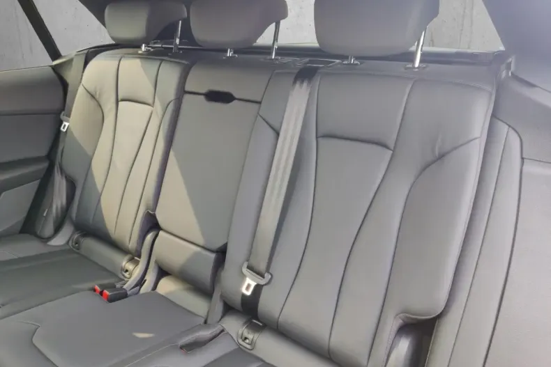 Audi Q8 din 2021 cu 54.100 km - oferta AUD120635 - foto 19