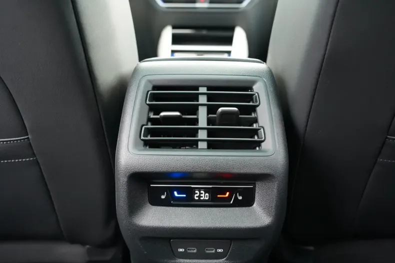 Volkswagen Tiguan din 2024 cu 16.500 km - oferta VOL120638 - foto 12