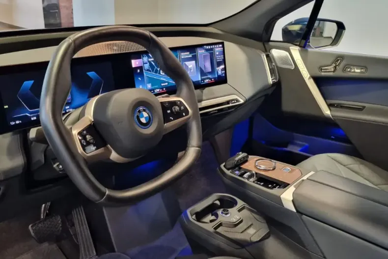 BMW iX din 2023 cu 7.110 km - oferta BMW120648 - foto 8