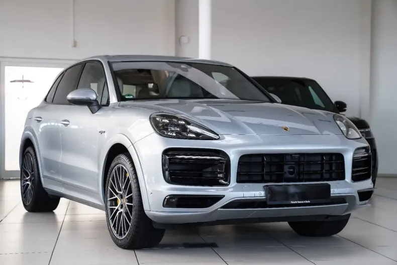 Porsche Cayenne din 2021 cu 94.000 km - oferta POR120649 - foto 1