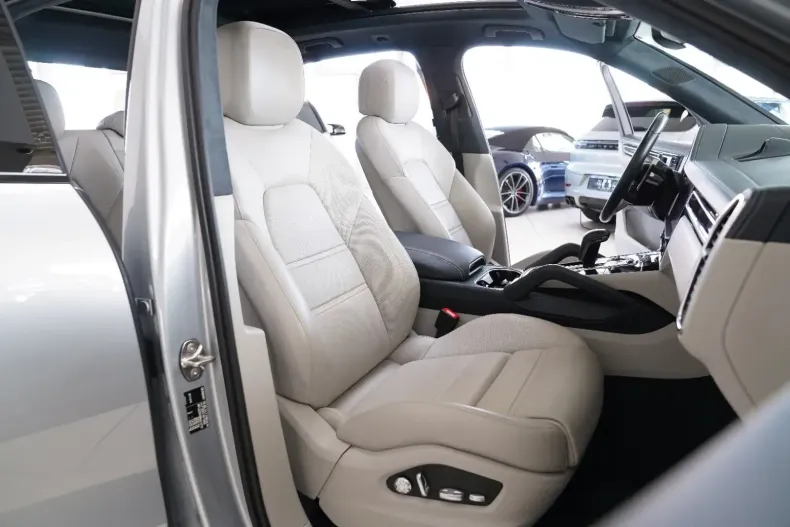 Porsche Cayenne din 2021 cu 94.000 km - oferta POR120649 - foto 5