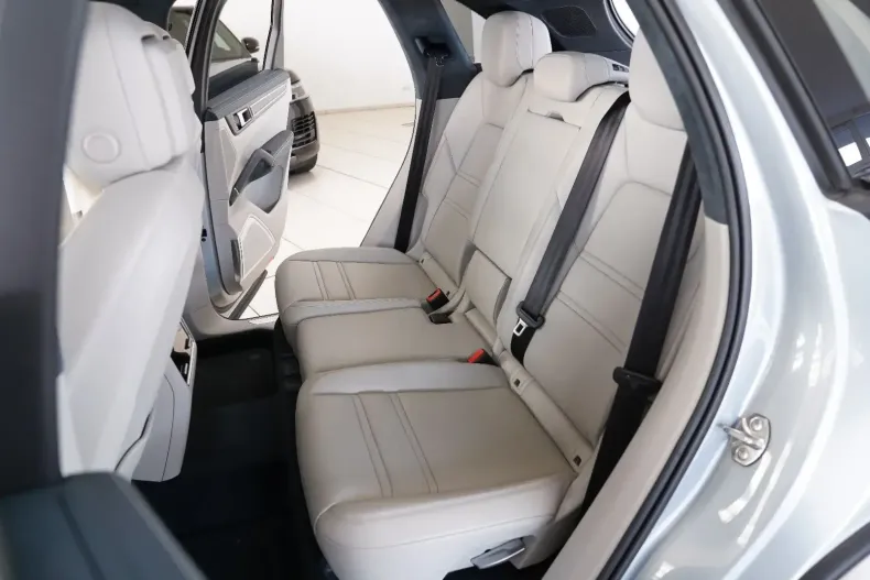 Porsche Cayenne din 2021 cu 94.000 km - oferta POR120649 - foto 17