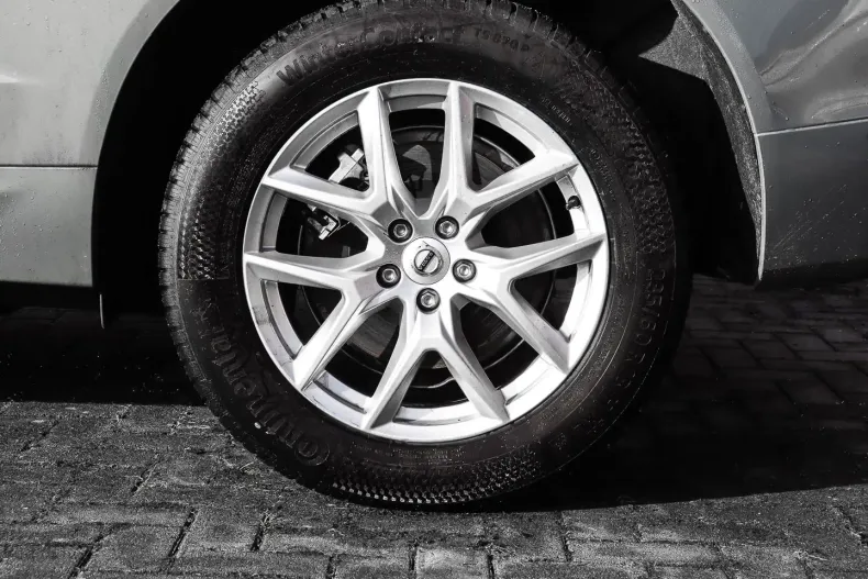 Volvo XC60 din 2024 cu 21.805 km - oferta VOL120652 - foto 3