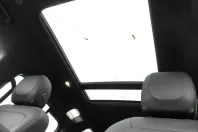 Land Rover Defender din 2023 cu 26.180 km - oferta LAN120653 - foto 13