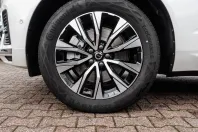 Volvo XC60 din 2024 cu 5.000 km - oferta VOL120656 - foto 3