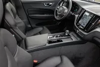 Volvo XC60 din 2024 cu 5.000 km - oferta VOL120656 - foto 4