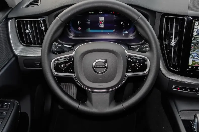 Volvo XC60 din 2024 cu 5.000 km - oferta VOL120656 - foto 7