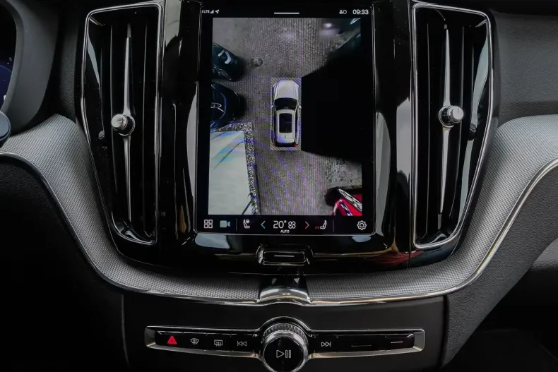 Volvo XC60 din 2024 cu 5.000 km - oferta VOL120656 - foto 9