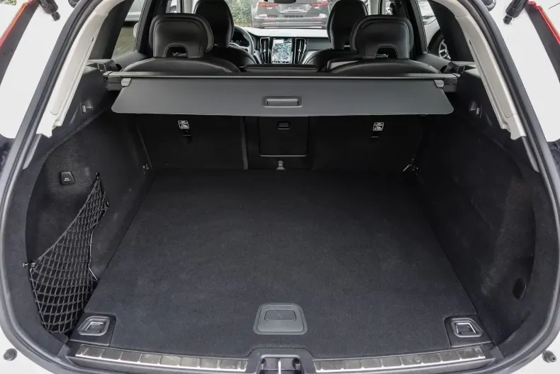 Volvo XC60 din 2024 cu 5.000 km - oferta VOL120656 - foto 15