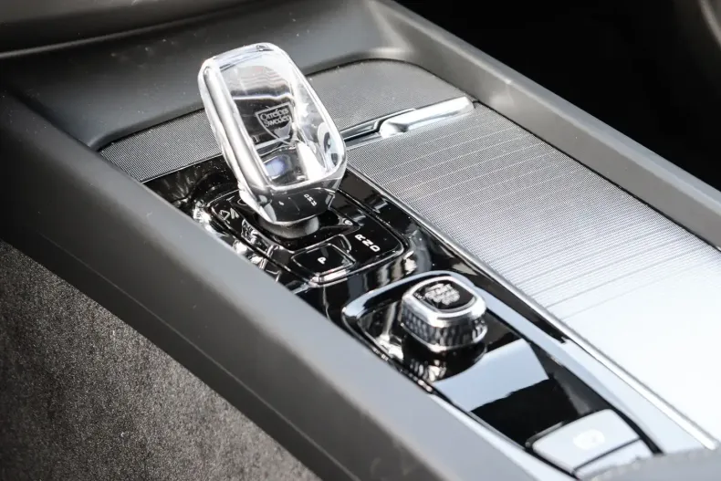 Volvo XC60 din 2024 cu 18.744 km - oferta VOL120658 - foto 12