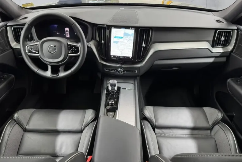 Volvo XC60 din 2024 cu 25.597 km - oferta VOL120659 - foto 7