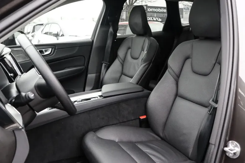 Volvo XC60 din 2024 cu 26.125 km - oferta VOL120660 - foto 7