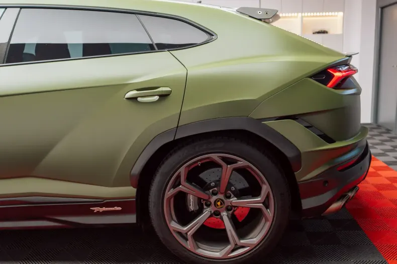 Lamborghini Urus din 2025 cu 5.900 km - oferta LAM120666 - foto 8