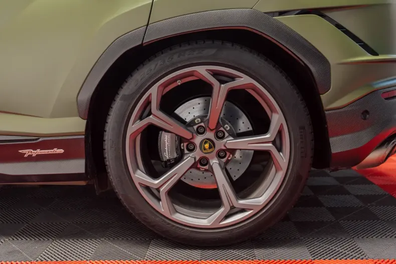 Lamborghini Urus din 2025 cu 5.900 km - oferta LAM120666 - foto 9