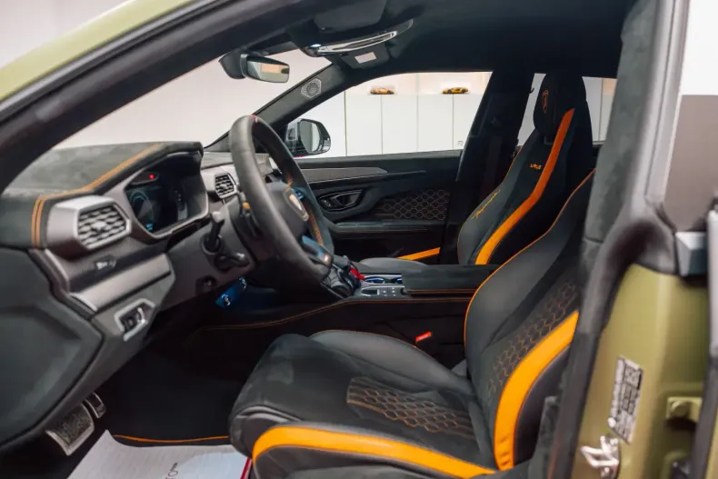 Lamborghini Urus din 2025 cu 5.900 km - oferta LAM120666 - foto 18