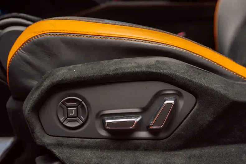 Lamborghini Urus din 2025 cu 5.900 km - oferta LAM120666 - foto 19