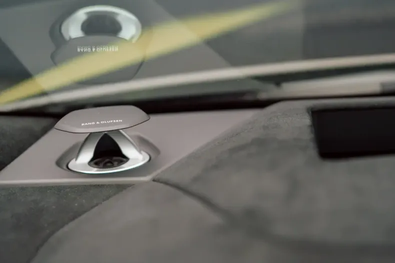 Lamborghini Urus din 2025 cu 5.900 km - oferta LAM120666 - foto 21