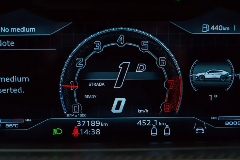 Lamborghini Urus din 2025 cu 5.900 km - oferta LAM120666 - foto 25